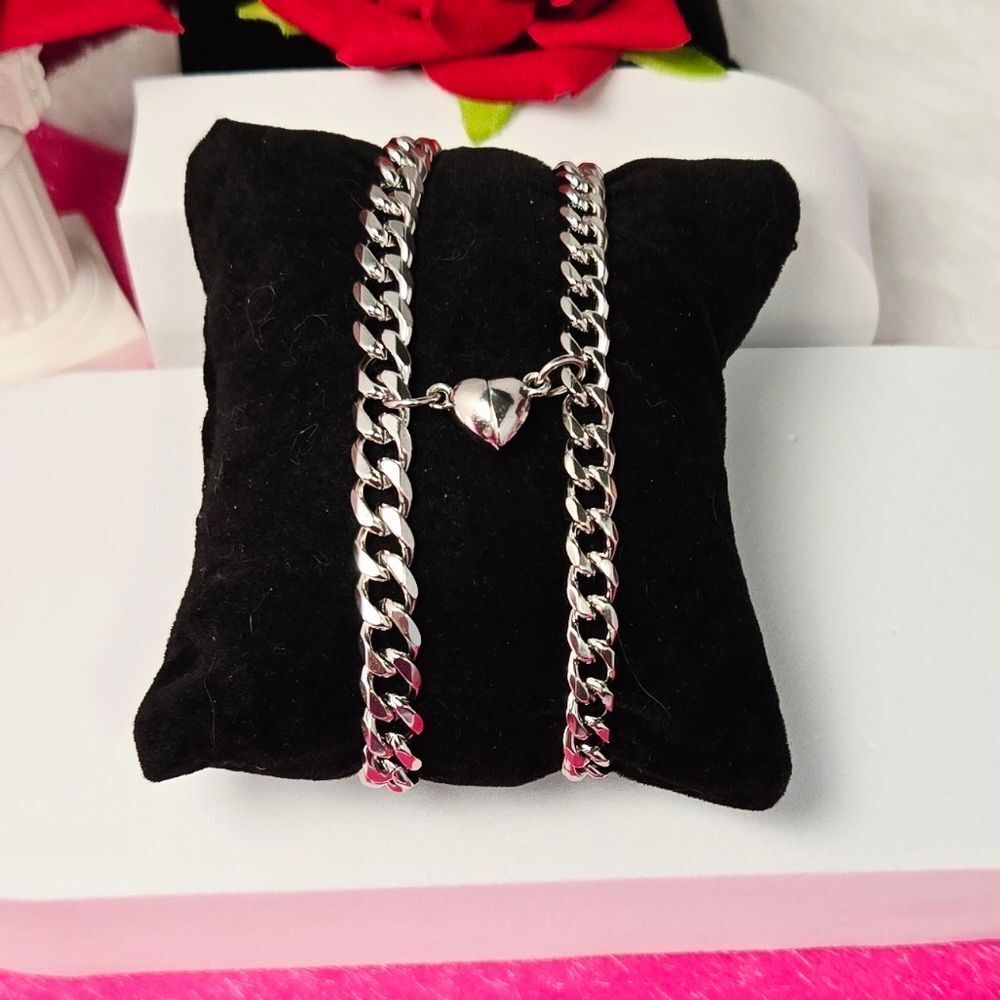 Couple’s Love Bracelet Set – Silver Magnetic Heart Cuban Link Valentine’s Gift - Picture 7 of 8